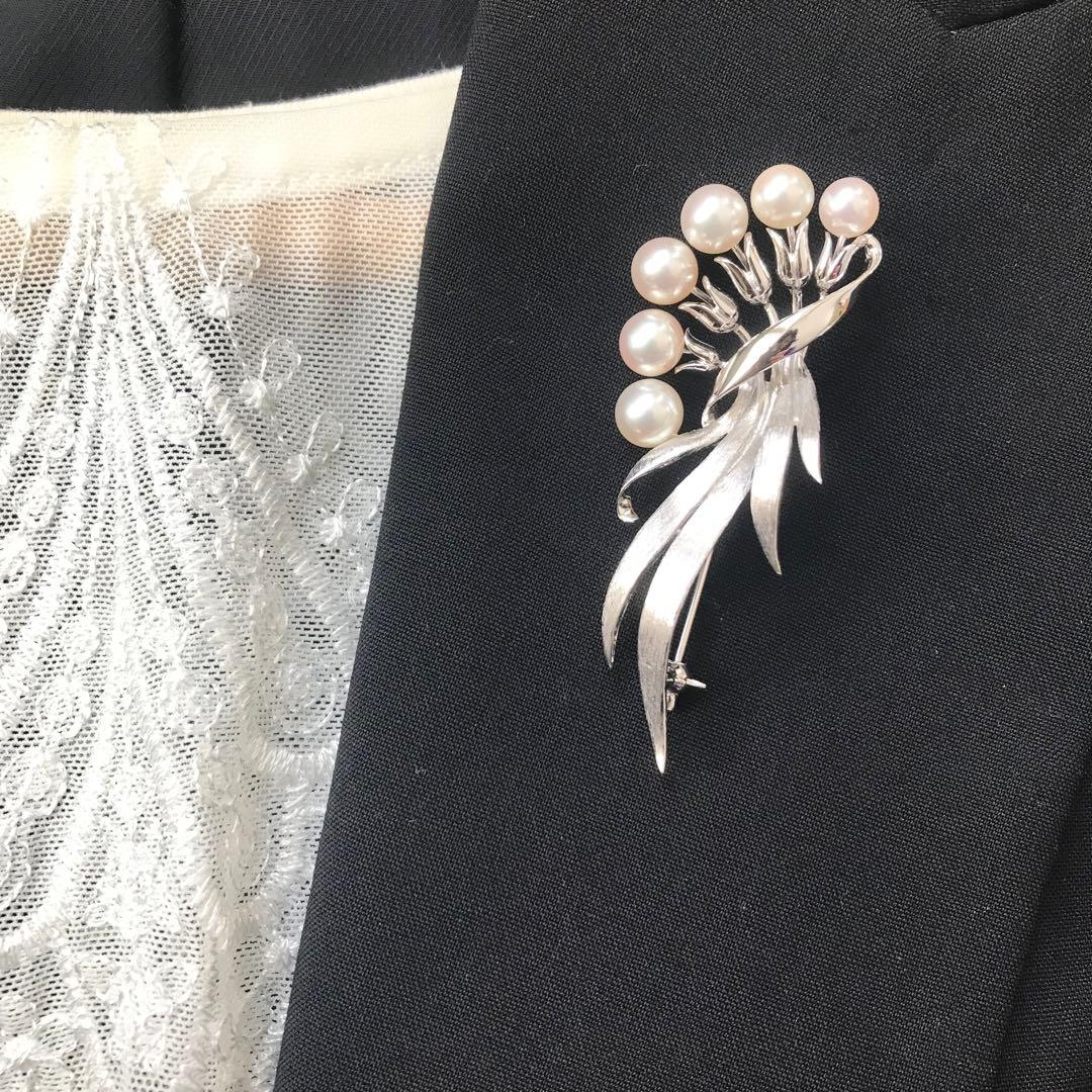 週末限定お値下げ！【未使用級！】ミキモト パール6珠　フラワーブーケ　ブローチ
