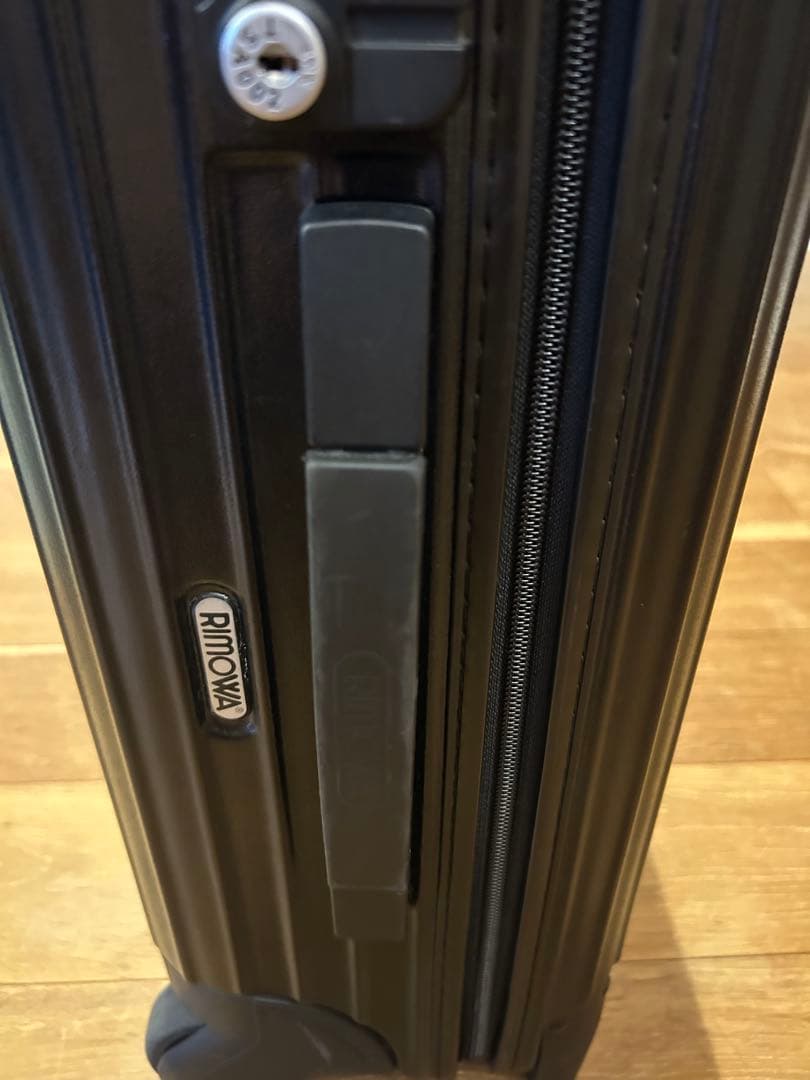 最終値下　美品　リモワ　サルサ　35L 2輪　機内持込可　ブラック