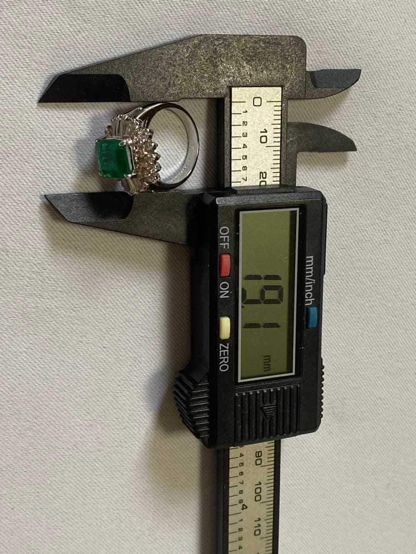 エメラルドカット エメラルド リング