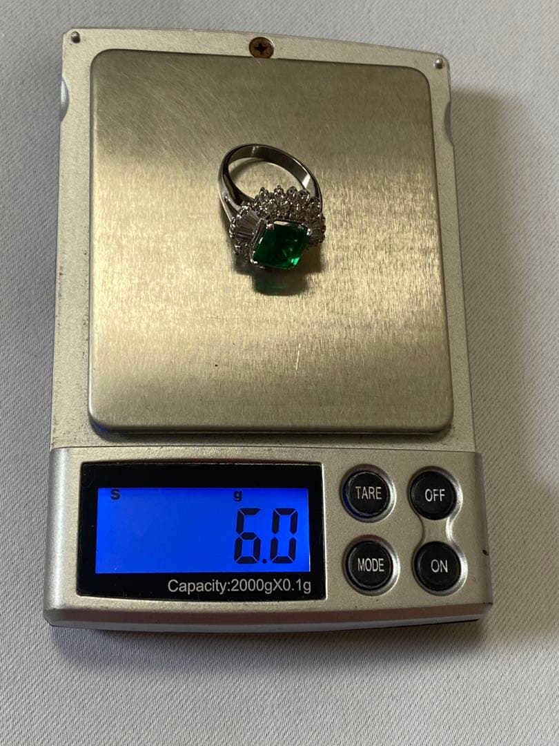 エメラルドカット エメラルド リング