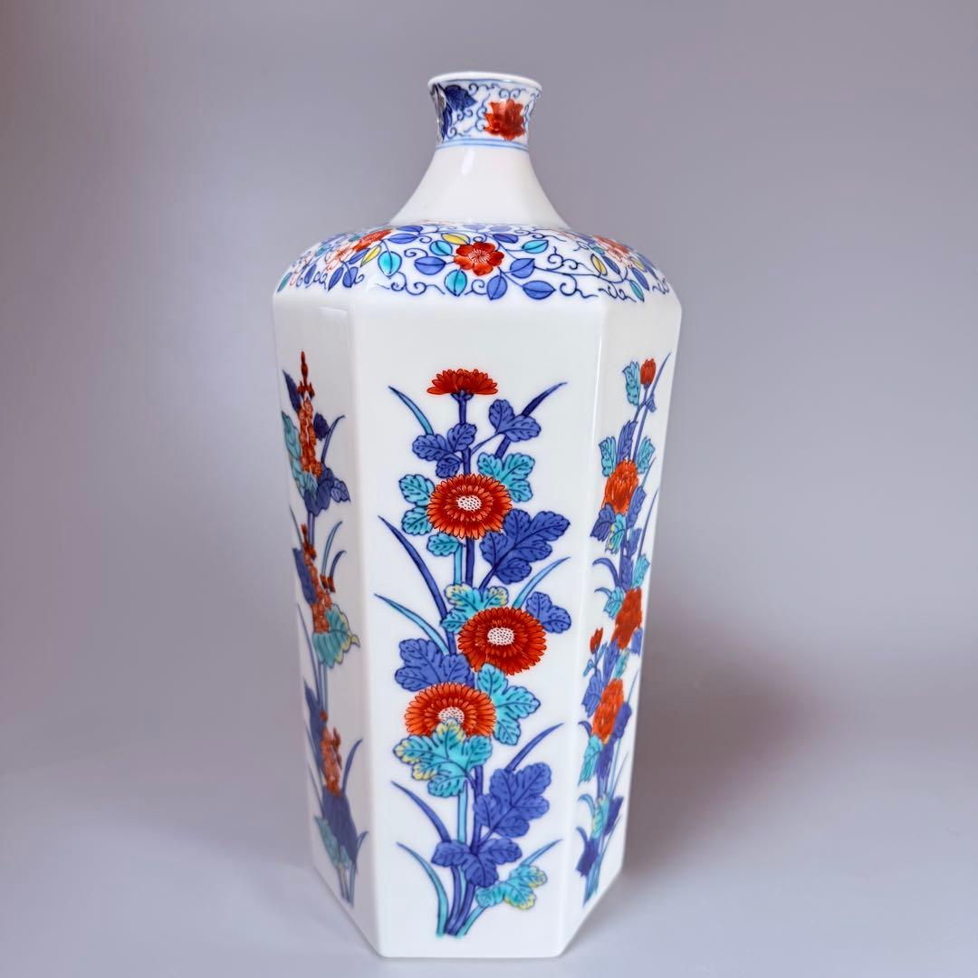 名工　十二代今泉今右衛門　「色鍋島花文様花器」　二重共箱　六角形　名品