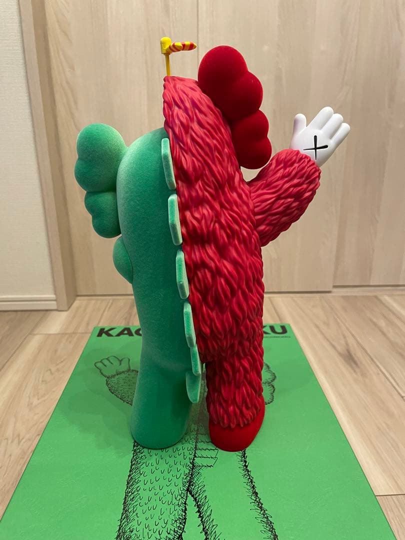 MEDICOM TOY メディコム・トイ KAWS カウズ　カチャムク