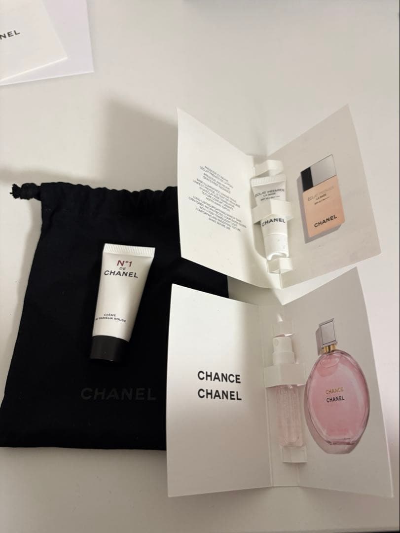 CHANEL 2025ホリデーレシーニュドゥシャネルチークペッシュルミエール