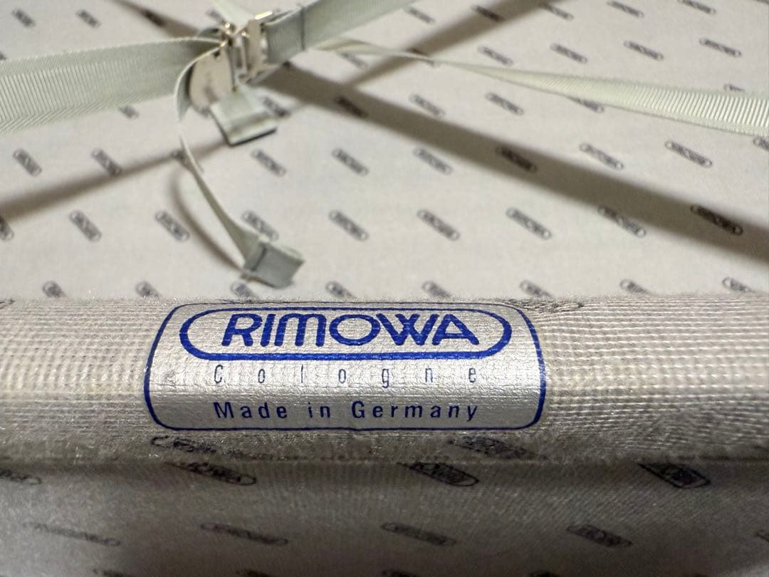 (値下げ)RIMOWA アルミニウム製2輪キャリーケース 中型