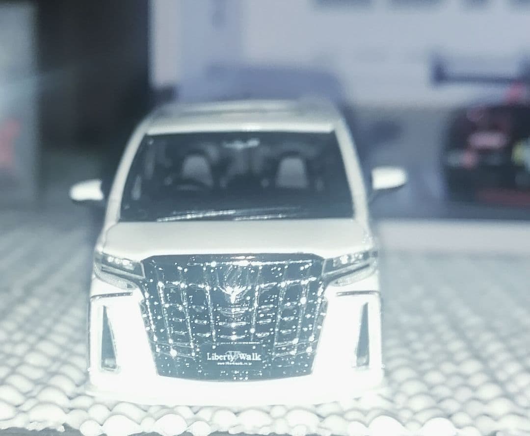 Timothy & Pierre 1/64 LBWK アルファード ホワイト