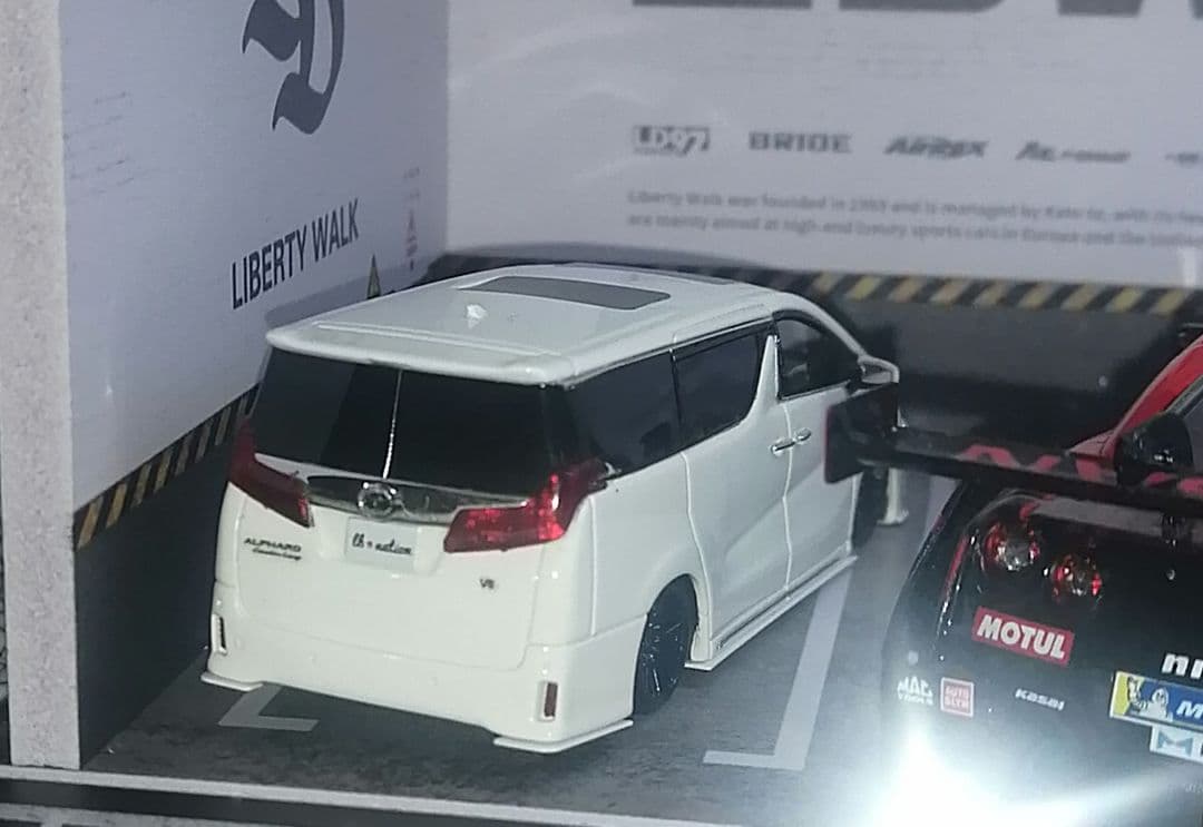 Timothy & Pierre 1/64 LBWK アルファード ホワイト