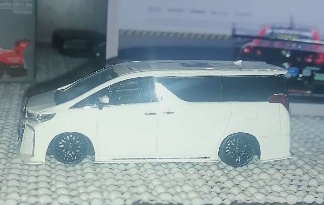 Timothy & Pierre 1/64 LBWK アルファード ホワイト