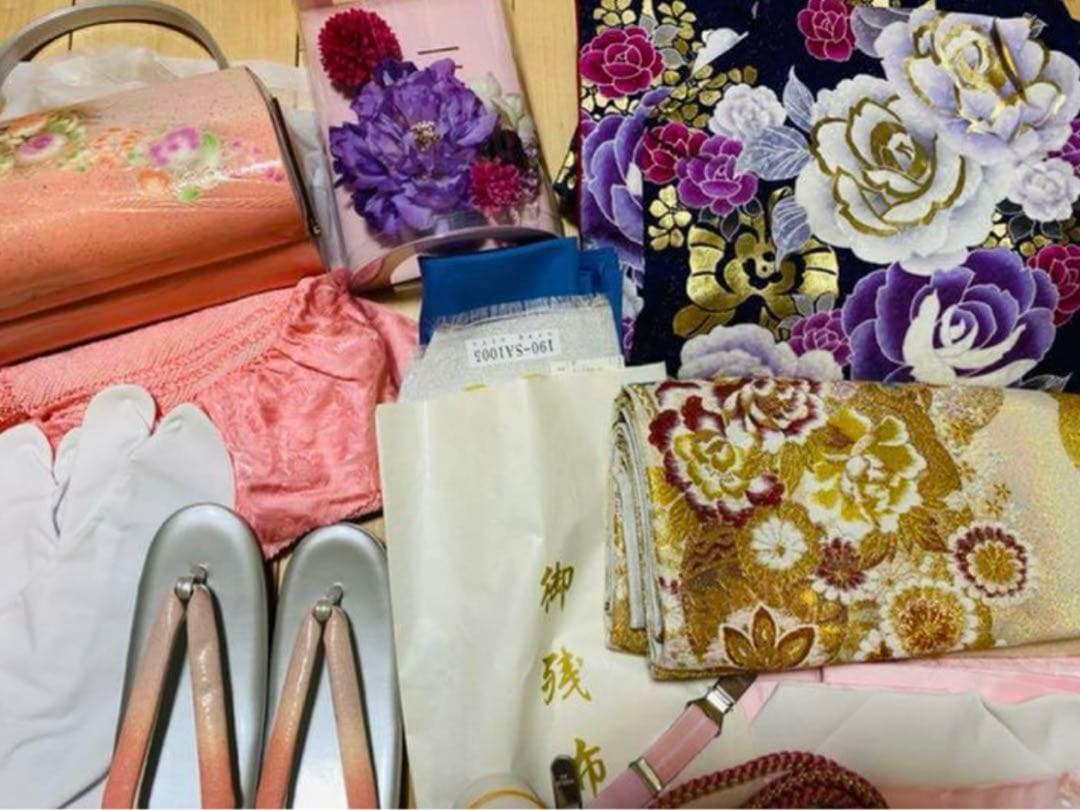 【6月末消去】タグ付き 振袖 フルセット 紫 金