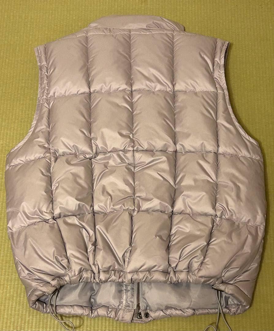 BLESS U ブレスユー ダウンベスト かつき着用