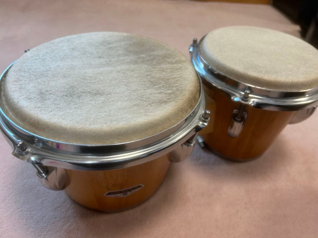 ボンゴ 天然木仕上げ 動物皮ヘッド