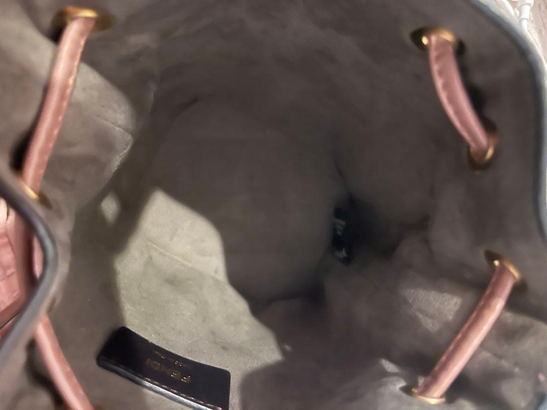 FENDI モントレゾール　ショルダーバッグ ピンク