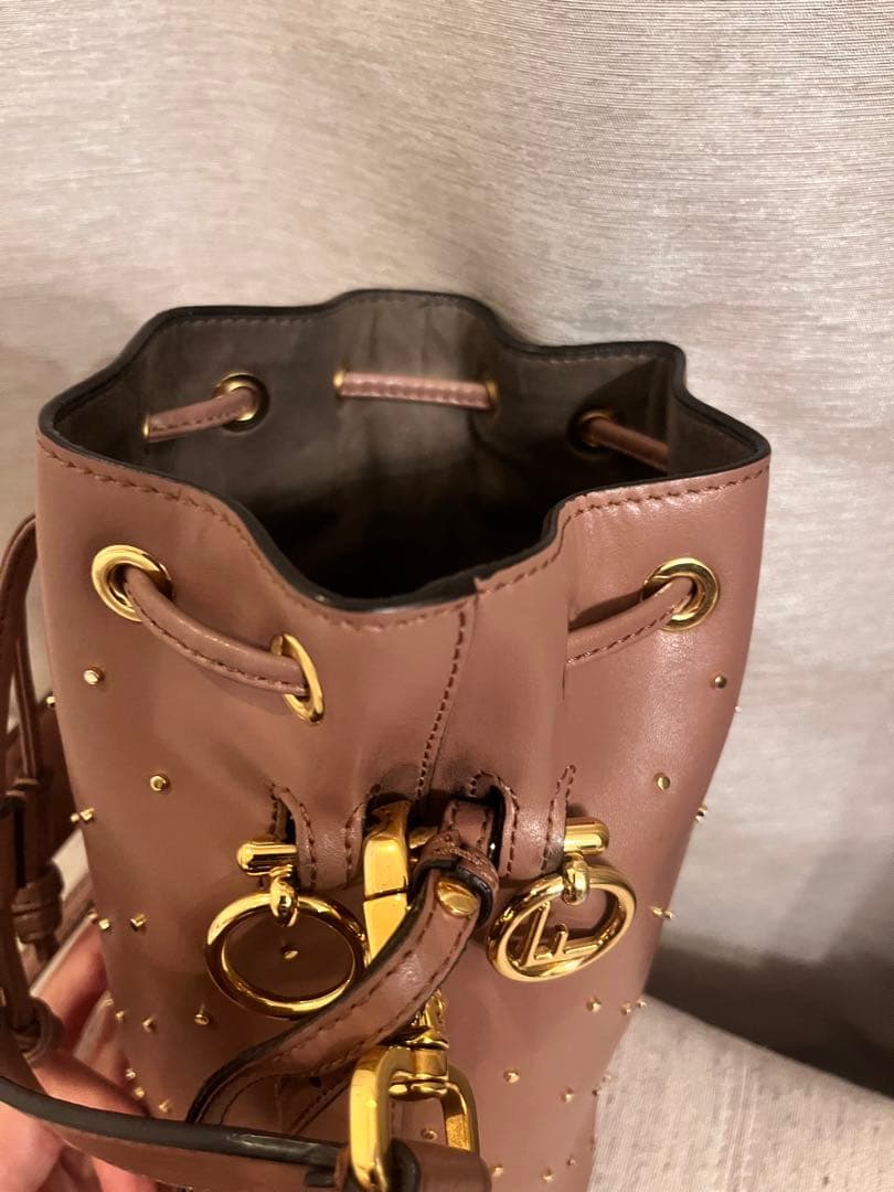 FENDI モントレゾール　ショルダーバッグ ピンク