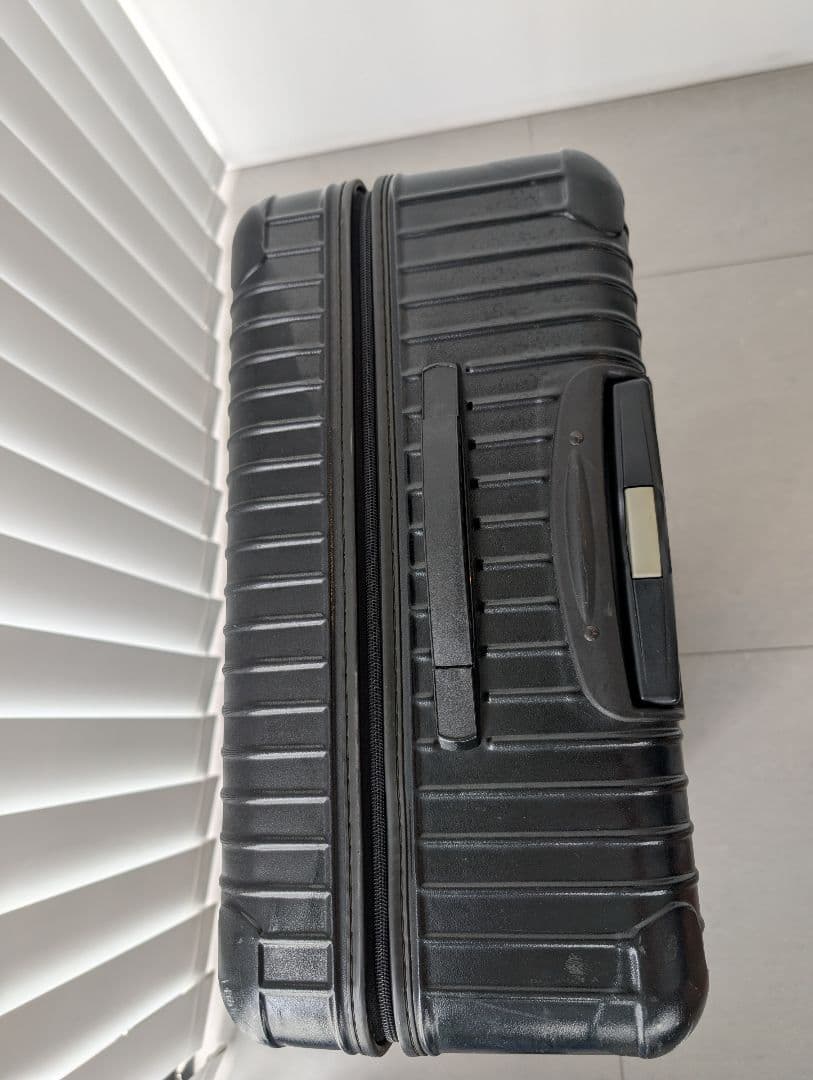 リモワ サルサ 黒 104L 2輪　851.77 綺麗です