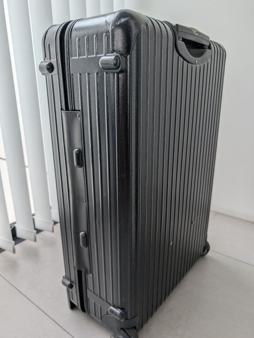 リモワ サルサ 黒 104L 2輪　851.77 綺麗です