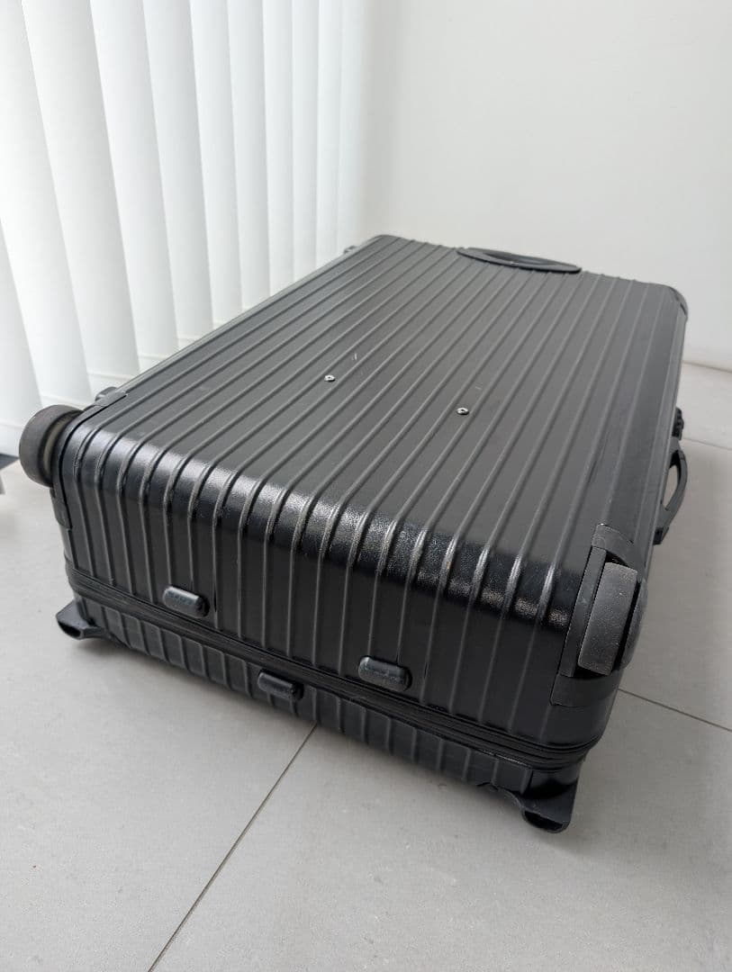 リモワ サルサ 黒 104L 2輪　851.77 綺麗です