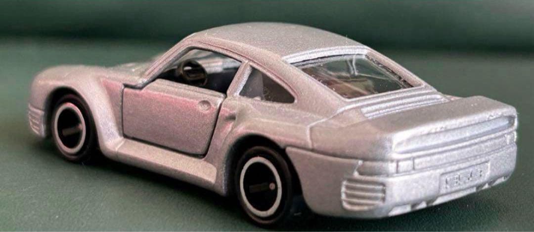 トミカ ポルシェ 959 シルバー シート黒