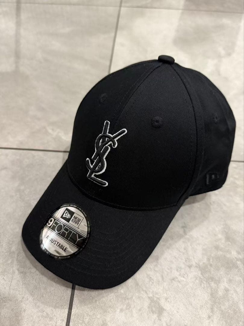 SAINTLAURENT ×NEWERA 9FORTY キャップ