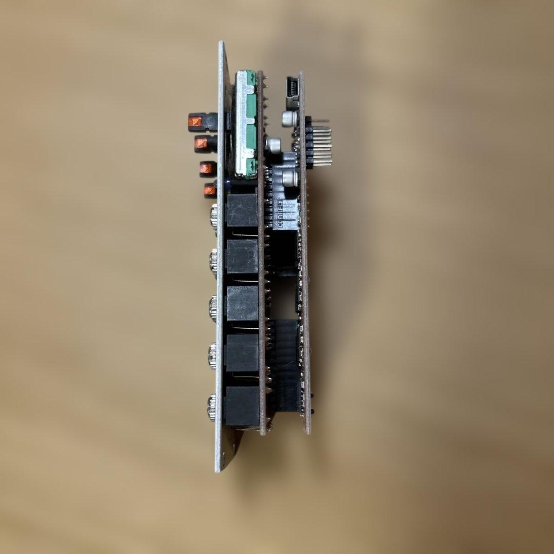 XAOC Devices Batumi モジュラーシンセ　ユーロラック