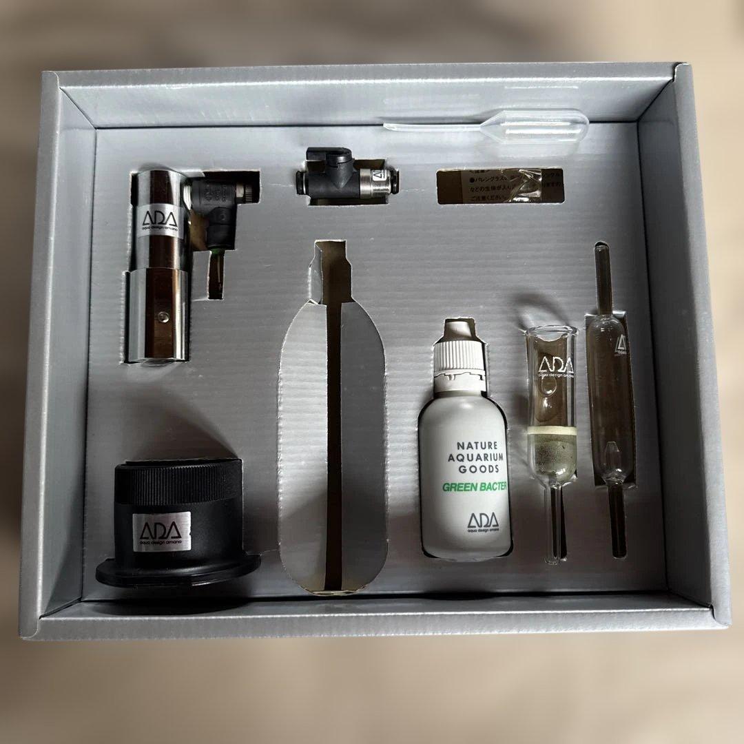 ADA CO2アドバンスシステムとE L-バルブ