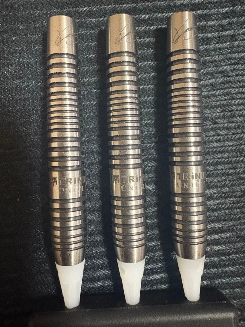 松吉輝宗モデル レイジー ゼロエスダーツ限定