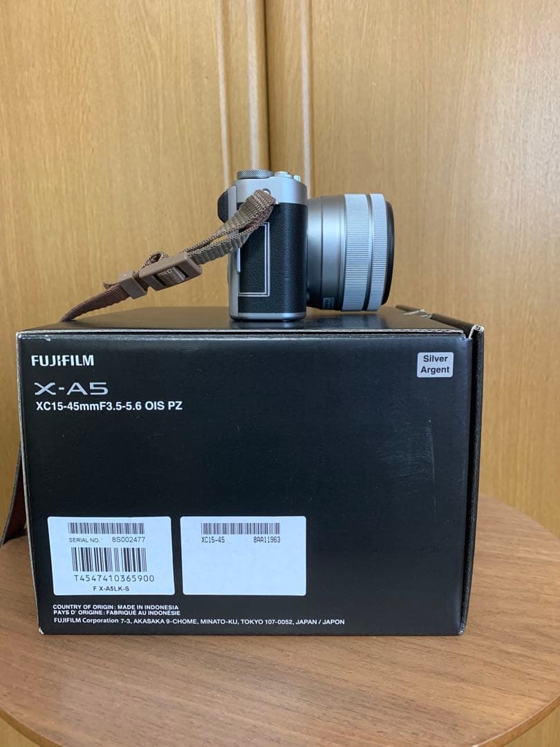FUJIFILM X-A5 ミラーレスカメラ一眼カメラシルバー X-A5LK-S