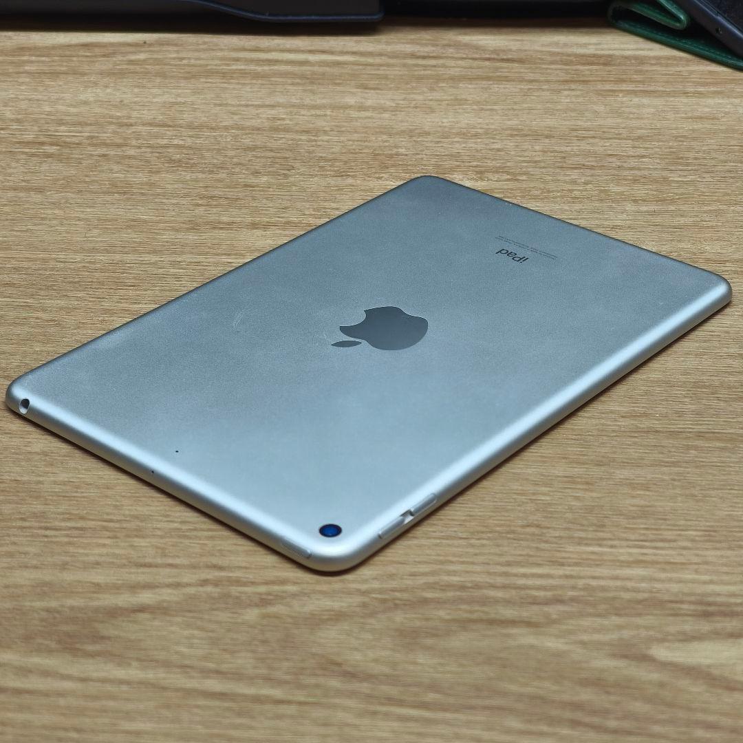 Apple iPad mini 第5世代 64GB WI-FI シルバー
