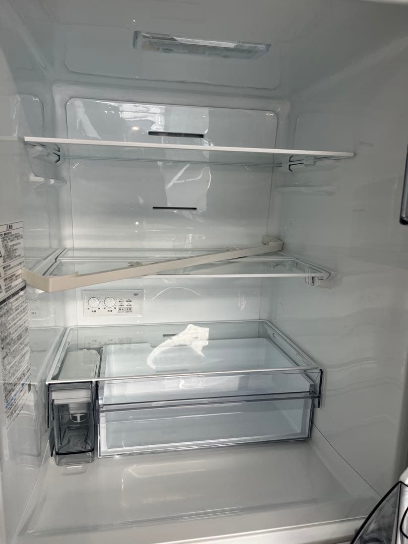 2022年製　326L TOSHIBA GR-U33SC冷凍冷蔵庫　送料無料　T