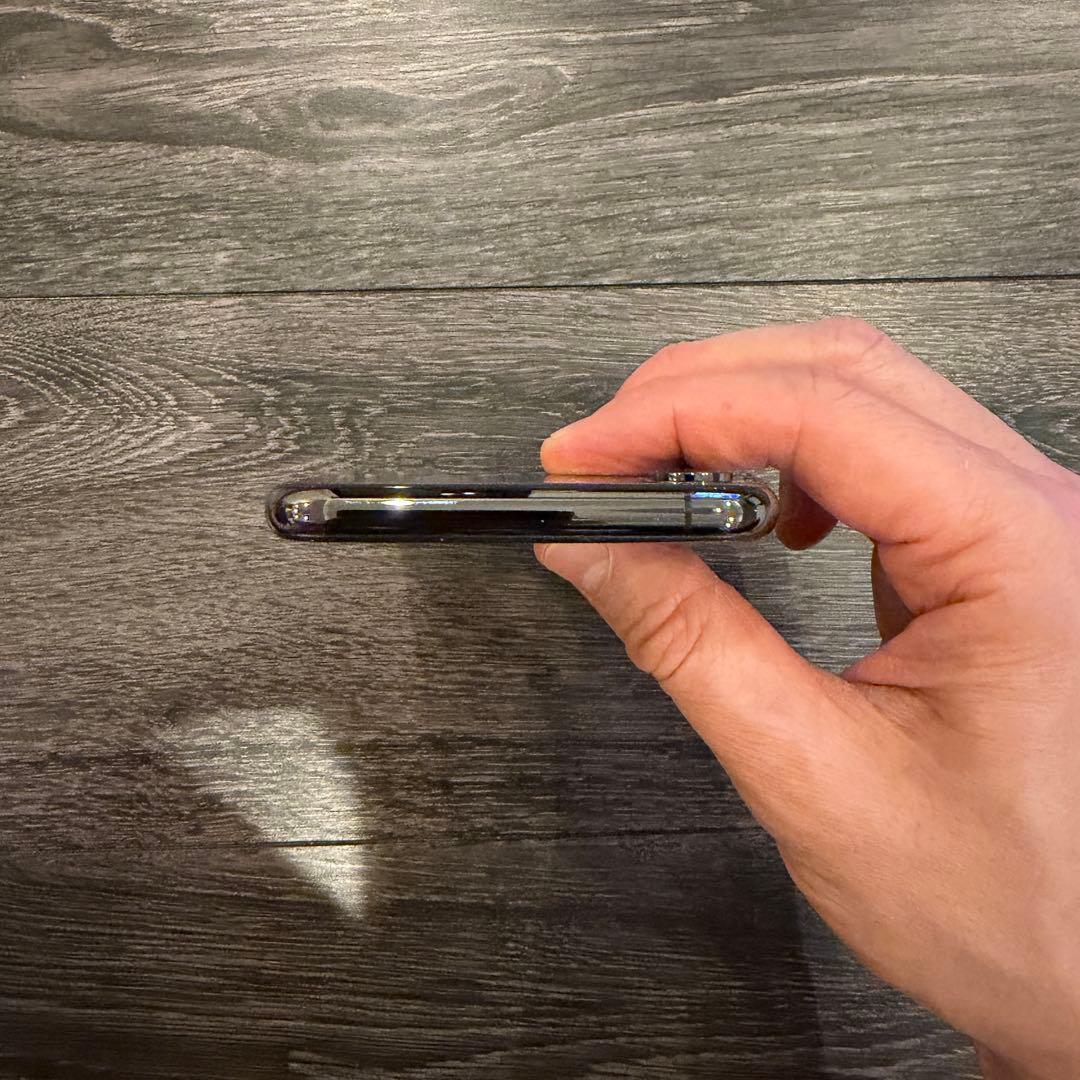 iPhone Xs 64GB スペースグレイ 本体のみ