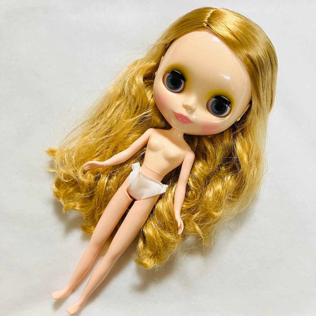 ブライスアウトフィット① クローリスカントリーライフ　本体とスタンド