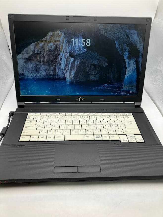 FUJITSU　ノートパソコン　LIFEBOOK　A576／Ｐ