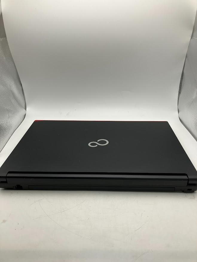FUJITSU　ノートパソコン　LIFEBOOK　A576／Ｐ