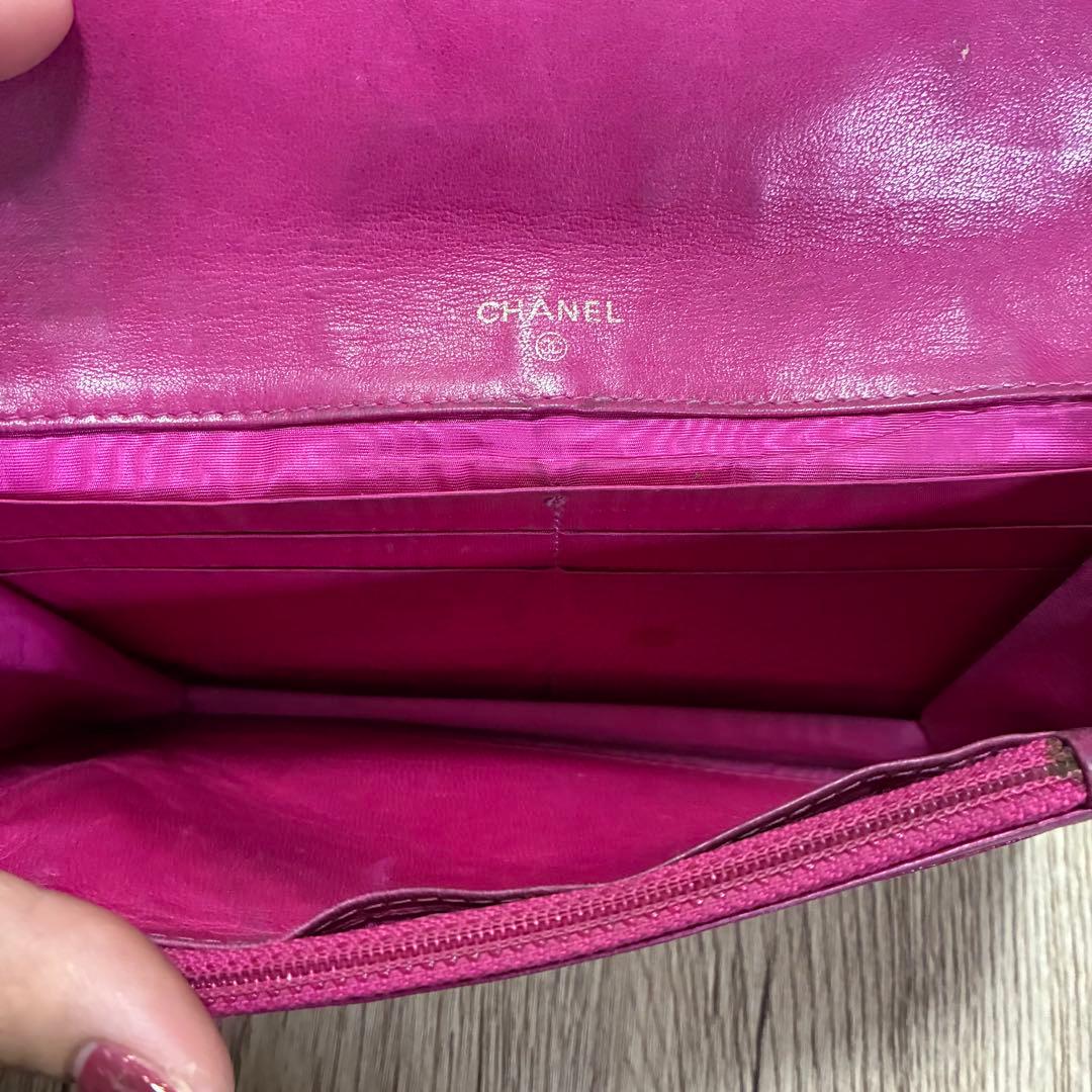 CHANEL 二つ折り財布