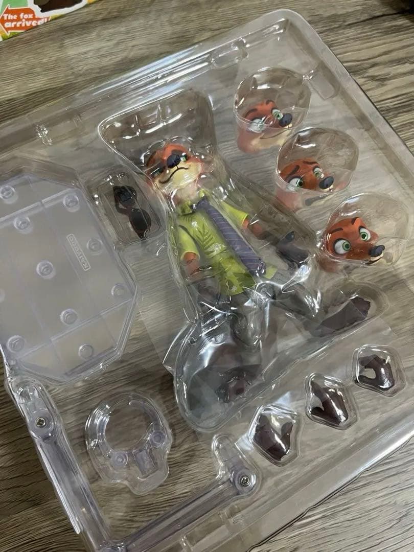 【中古/美品/おまけ付き】ムービーリボ 可動式フィギュア ズートピア ニック