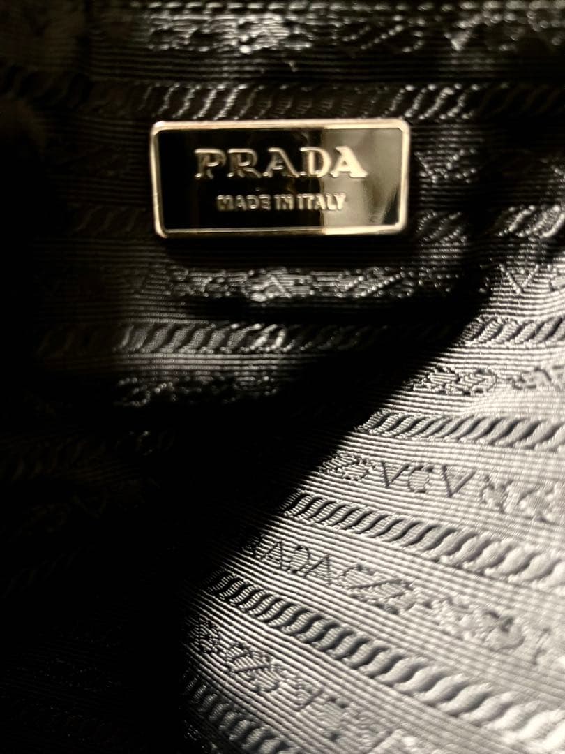 本物　PRADA ギャザートートバッグ 黒
