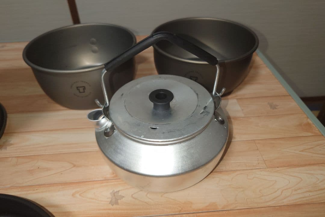 Trangia クッカーセットガス使用可能バーナーとケトルと燃料ボトル付