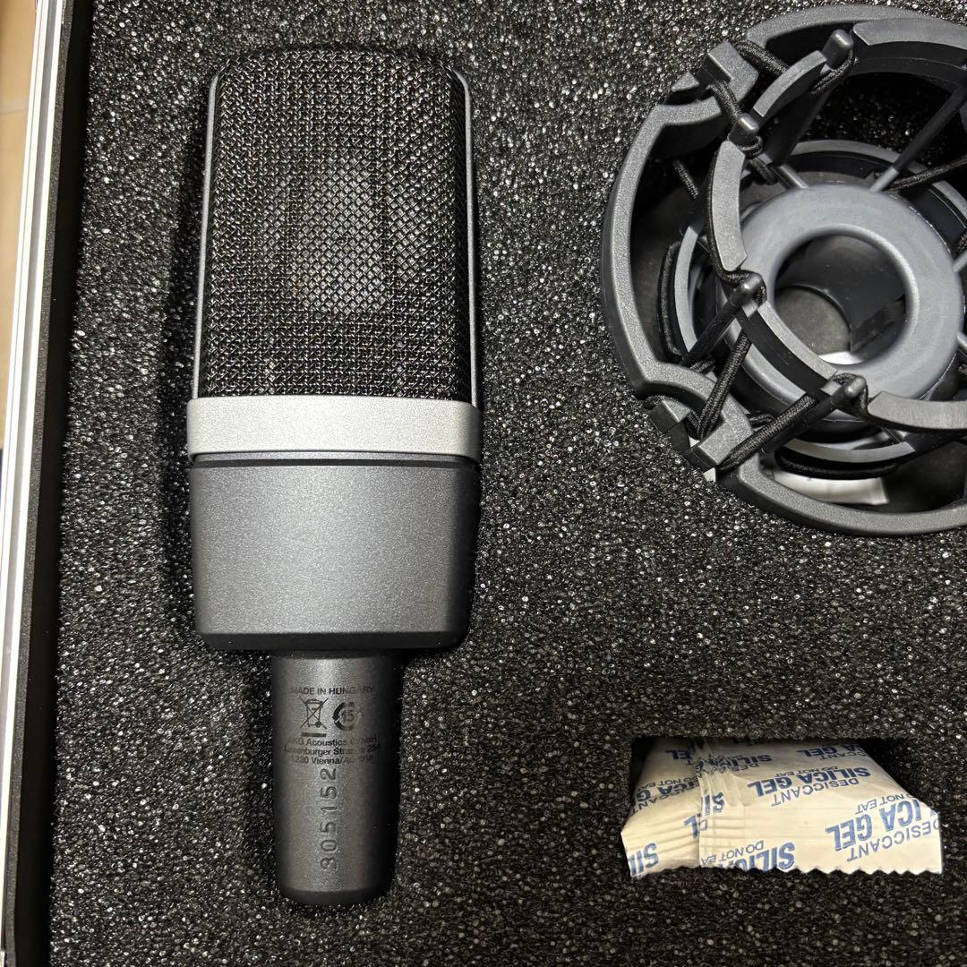 AKG C 214 コンデンサーマイク ショックマウント付き
