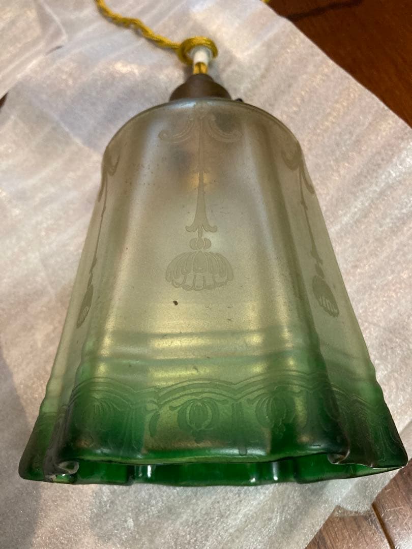 エッチング模様のペンダントライト（イギリスアンティーク）