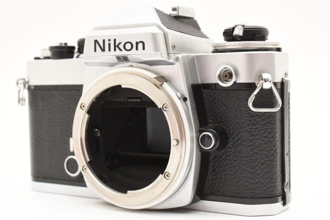 超美品 NIKON FE シルバー フィルムカメラ　モルト新品交換済 M297