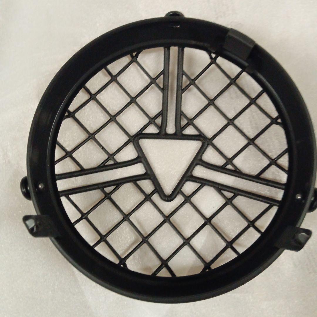 トライアンフ　ボンネビル、スクランブラーなどにライトストーンガード