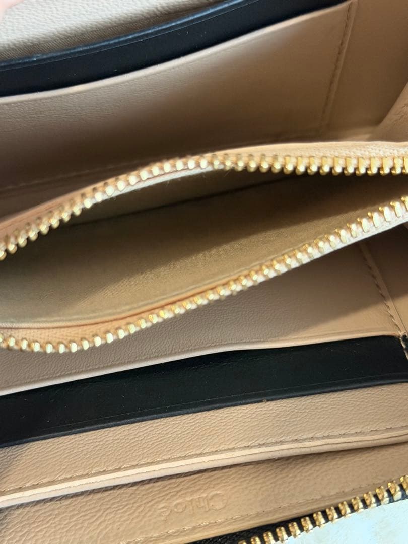 【稀少デザイン】 Chloe ★ラウンドファスナー　ウォレット