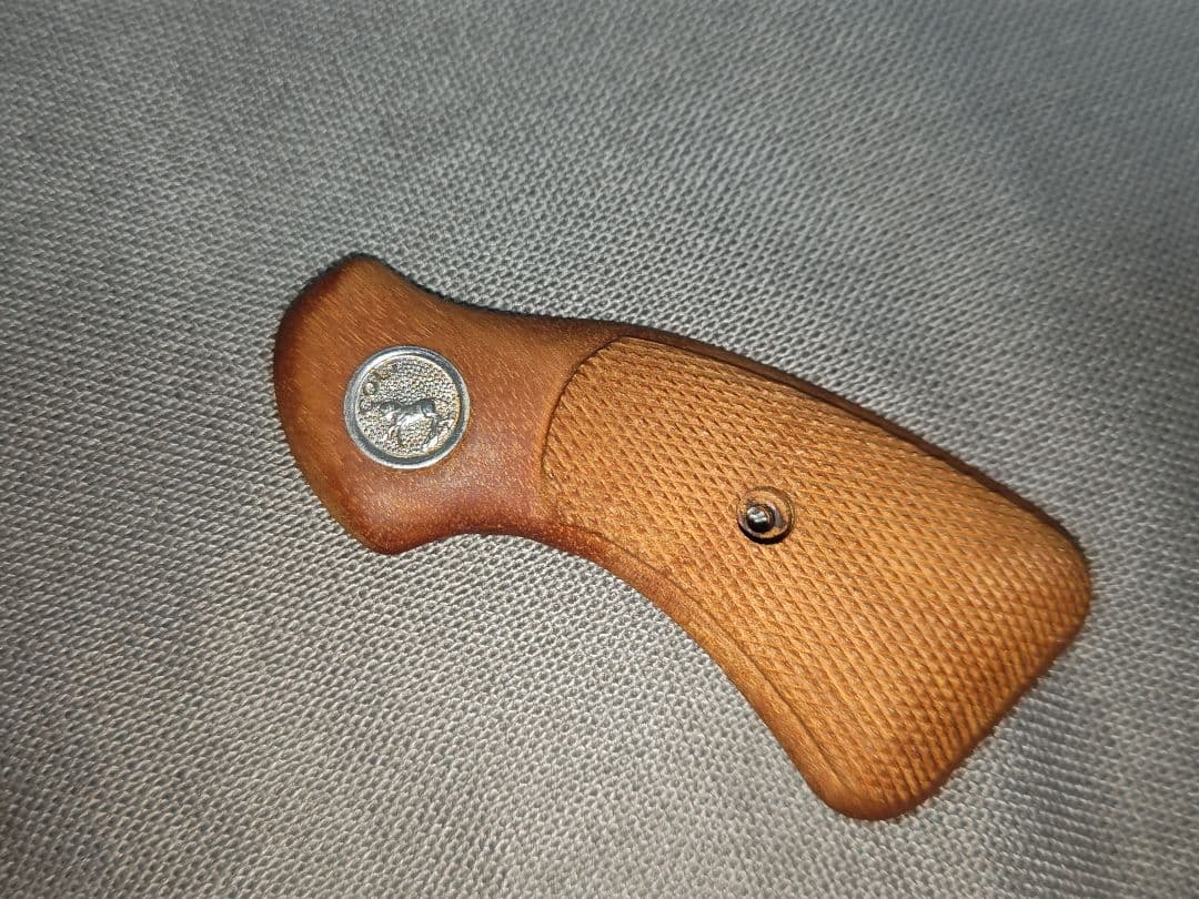 コルト　ディテクティブSP　エアクルーマンタイプ　純正木製グリップ