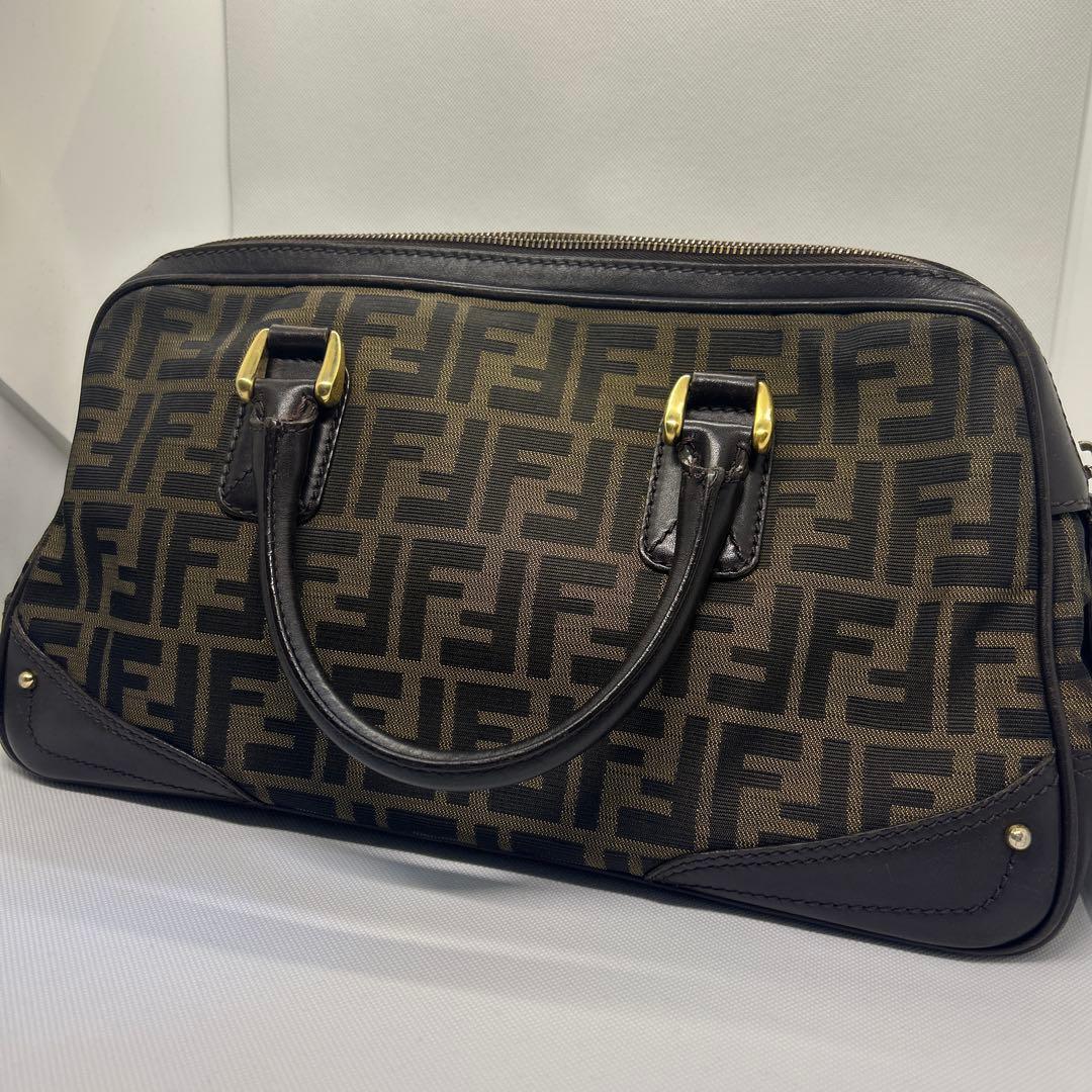 FENDI フェンディ　バッグ　ズッカ　ブラウン