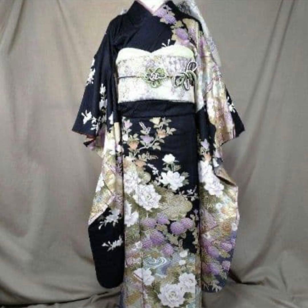 振袖フルセット 振袖 駒刺繍　黒地　成人式 卒業式　正絹 花柄刺繍着物