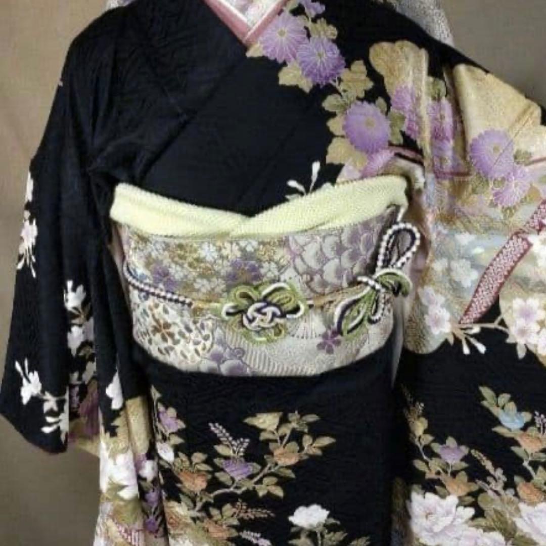 振袖フルセット 振袖 駒刺繍　黒地　成人式 卒業式　正絹 花柄刺繍着物