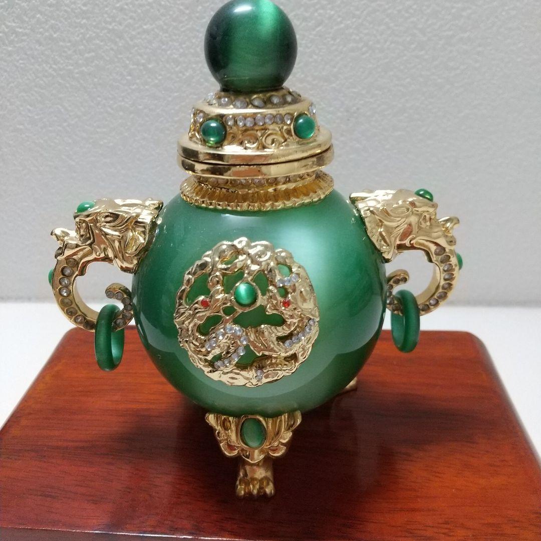 中国美術翡翠台座付き