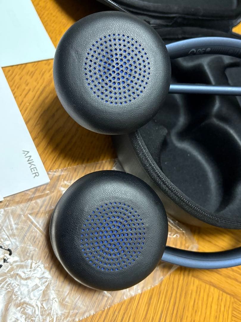 Anker PowerConf H700（ワイヤレスヘッドセット）充電スタンド付