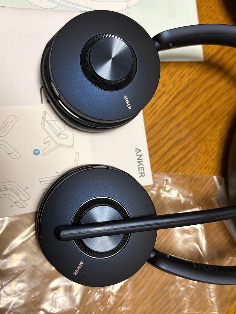 Anker PowerConf H700（ワイヤレスヘッドセット）充電スタンド付