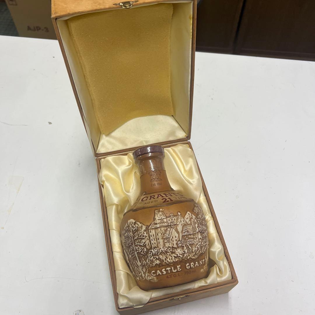 GRANT'S グランツ 21年 陶器ボトルウイスキ - 750ml 化粧箱付