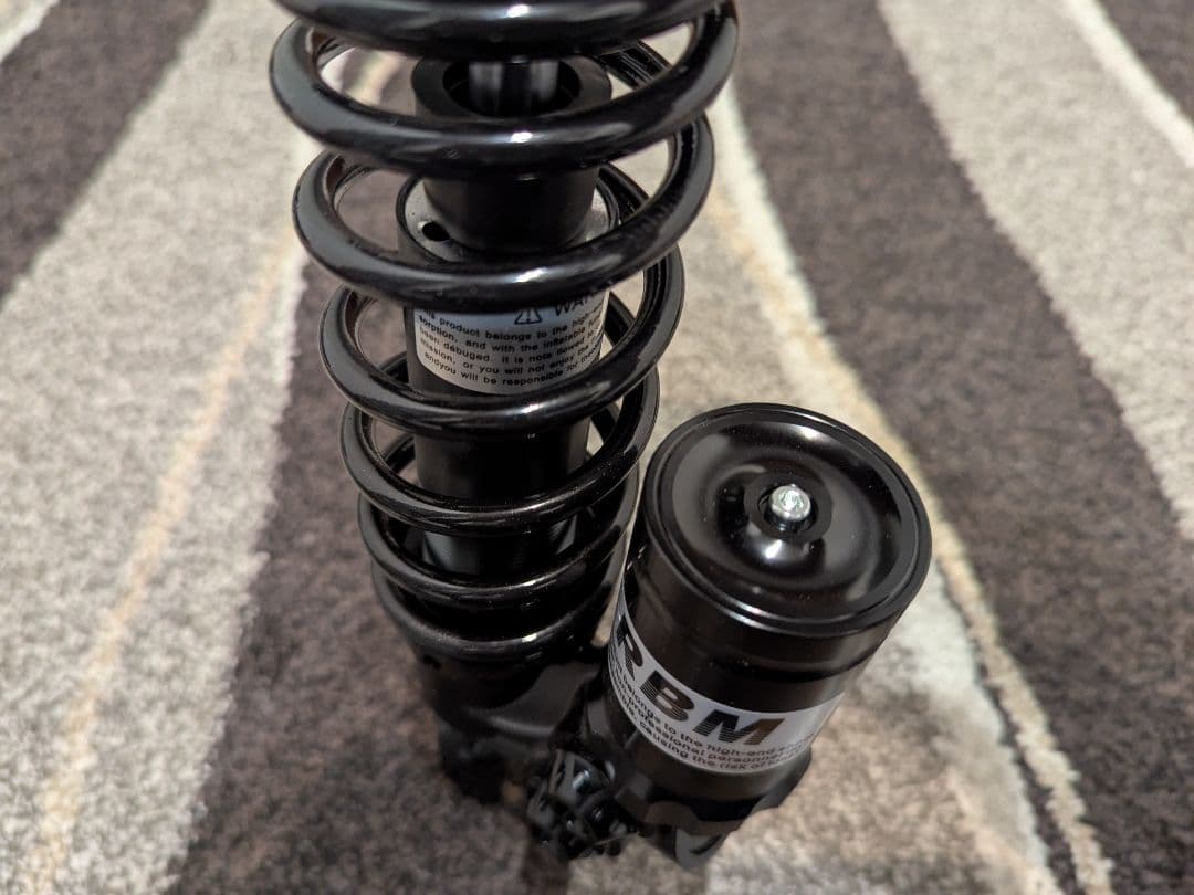 RBM HighEndモデル　レーシングサスペンション 2個セット　ブラック