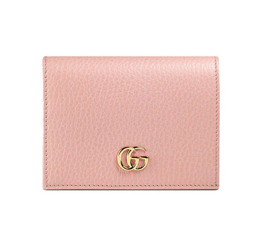 GUCCIロゴ付きピンク二つ折り財布